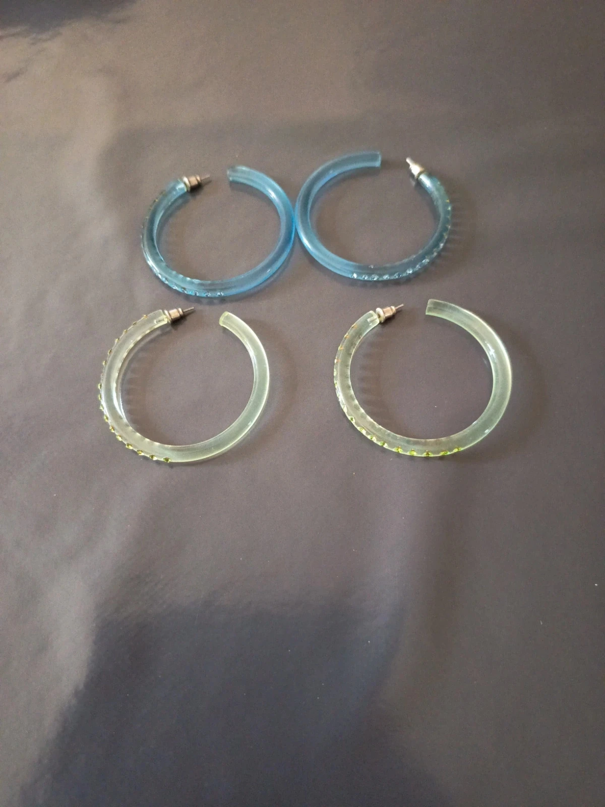 Créoles verte et bleu strass